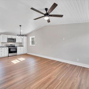 Photo #3 of 471 Briar Cliff Circle, Lynchburg, VA 0.5 acres