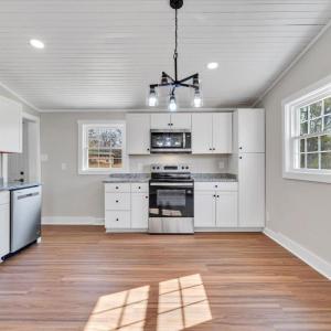 Photo #7 of 471 Briar Cliff Circle, Lynchburg, VA 0.5 acres
