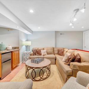 Photo #57 of 1300 Pats Drive, Moneta, VA 1.3 acres