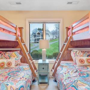 Photo #51 of 1300 Pats Drive, Moneta, VA 1.3 acres