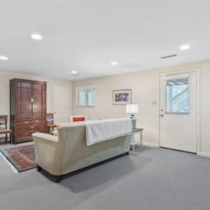 Photo #49 of 101 Oakmont Court, Lynchburg, VA 2.2 acres