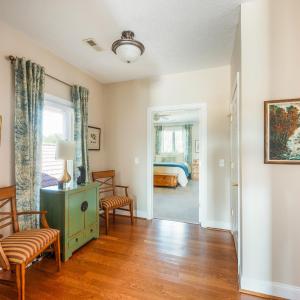 Photo #5 of 1028 Siesta Key, Moneta, VA