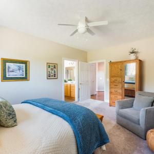 Photo #35 of 1028 Siesta Key, Moneta, VA