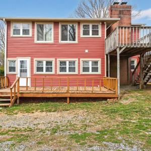Photo #61 of 412 Main Street, Gretna, VA 1.0 acres