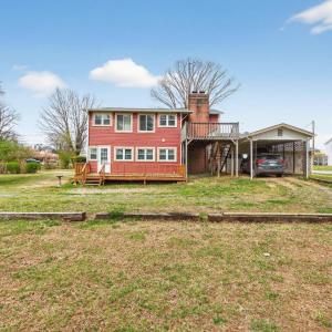 Photo #76 of 412 Main Street, Gretna, VA 1.0 acres
