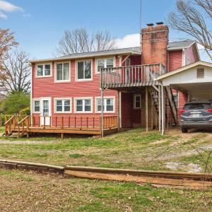 Photo #78 of 412 Main Street, Gretna, VA 1.0 acres