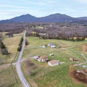 Photo #6 of 1925 Forbes Mill Road, Bedford, VA 1.2 acres