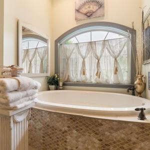 Photo #27 of 574 Old Kings Road, Drakes Branch, VA 105.3 acres