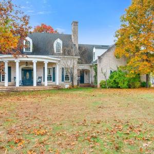 Photo #1 of 574 Old Kings Road, Drakes Branch, VA 105.3 acres