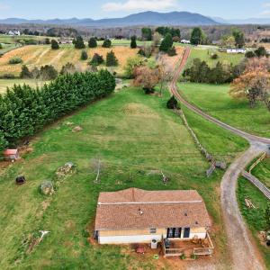 Photo #3 of 1131 Pauley Place, Bedford, VA 2.7 acres