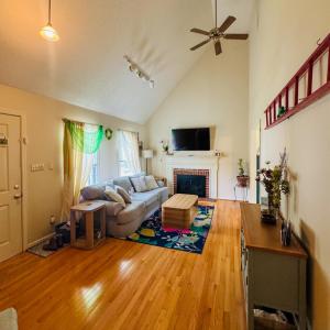 Photo #15 of 1002 Oxford Point Road, Lynchburg, VA 0.5 acres