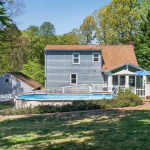 Photo #4 of 1002 Oxford Point Road, Lynchburg, VA 0.5 acres