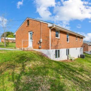 Photo #30 of 1027 Woodhaven Drive, Bedford, VA 0.5 acres