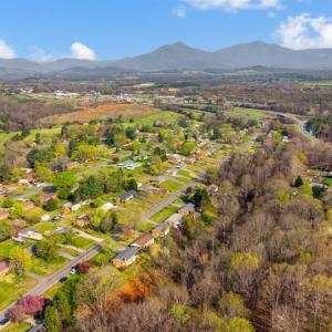 Photo #36 of 1027 Woodhaven Drive, Bedford, VA 0.5 acres