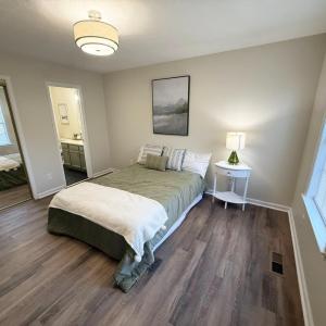 Photo #14 of 902 Goose Meadow Drive, Forest, VA