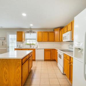 Photo #11 of 1011 Middle View Drive, Forest, VA 0.1 acres