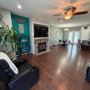Photo #8 of 271 Pleasant Ridge Drive, Madison Heights, VA 0.9 acres