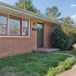 Photo #3 of 6030 Edgewood Avenue, Lynchburg, VA 0.3 acres