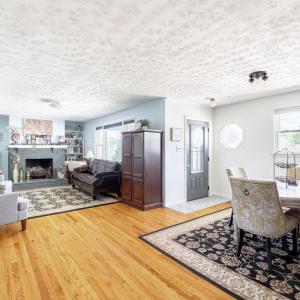 Photo #3 of 7135 Suncrest Drive, Lynchburg, VA 0.4 acres