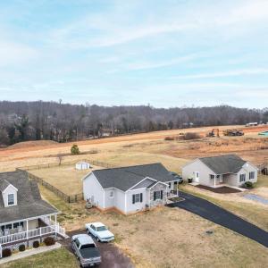 Photo #6 of 208 Stratford Place, Madison Heights, VA 0.4 acres