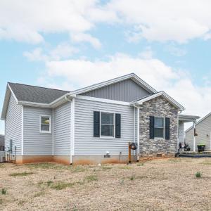 Photo #3 of 208 Stratford Place, Madison Heights, VA 0.4 acres