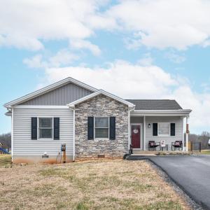 Photo #1 of 208 Stratford Place, Madison Heights, VA 0.4 acres