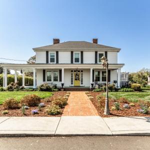 Photo #2 of 151 Burke Street, Appomattox, VA 0.8 acres
