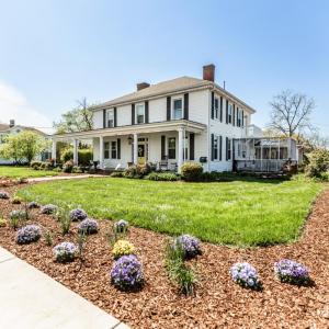 Photo #3 of 151 Burke Street, Appomattox, VA 0.8 acres