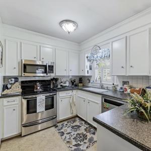 Photo #13 of 3640 Willow Lawn Drive, Lynchburg, VA 0.3 acres