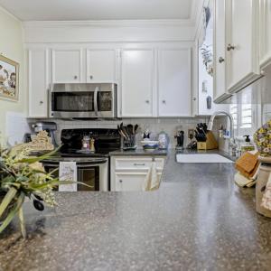 Photo #17 of 3640 Willow Lawn Drive, Lynchburg, VA 0.3 acres