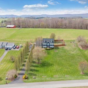 Photo #2 of 5323 Crossbow Drive, Pulaski, VA 1.3 acres