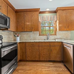 Photo #13 of 1933 Royal Oak Drive, Lynchburg, VA 1.3 acres