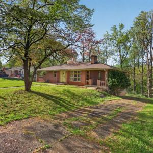 Photo #23 of 2134 Woodcrest Drive, Lynchburg, VA 0.9 acres