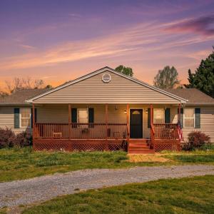 Photo #39 of 2305 Smith Mountain Lake Parkway, Huddleston, VA 1.0 acres