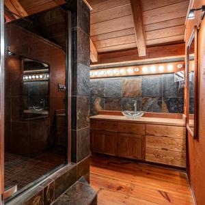 Photo #48 of 278 Salt Lick Lane, Appomattox, VA 50.6 acres