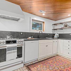 Photo #33 of 2206 Timberlake Drive, Lynchburg, VA 0.5 acres