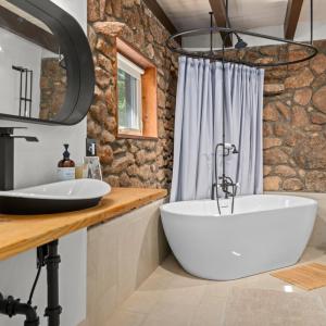 Photo #50 of 2206 Timberlake Drive, Lynchburg, VA 0.5 acres