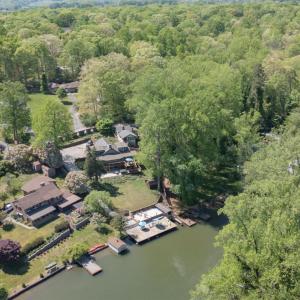 Photo #8 of 2206 Timberlake Drive, Lynchburg, VA 0.5 acres