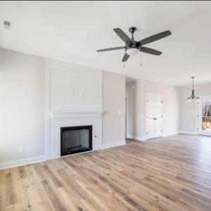 This picture is from a previous build of the same floorplan. Some finishes and colors may vary.