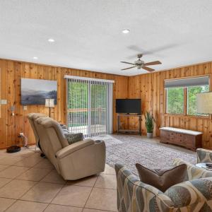 living room of mother in law suite