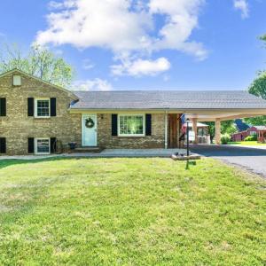 Photo #1 of 220 Maple Hills Drive, Lynchburg, VA 0.4 acres