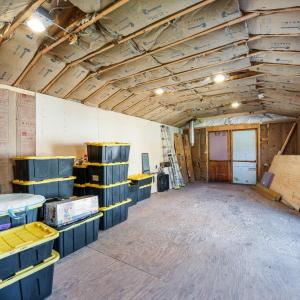 15x30 building with electricity