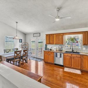 Photo #19 of 2210 Isle of Pines Drive, Moneta, VA 1.0 acres