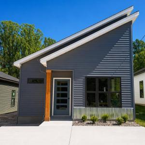 Photo #1 of 2721 Rainbow Circle, Lynchburg, VA 0.1 acres