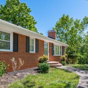 Photo #7 of 1659 Shady Knoll Avenue, Bedford, VA 0.5 acres