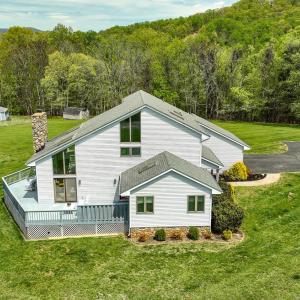 Photo #7 of 3453 Roaring Run Road, Goode, VA 2.6 acres