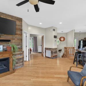 Photo #11 of 1176 Leesville Lake Drive, Pittsville, VA 5.0 acres