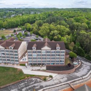 Photo #29 of 1273 Graves Harbor Trail, Huddleston, VA