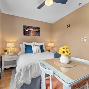 Photo #12 of 1273 Graves Harbor Trail, Huddleston, VA