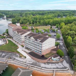 Photo #28 of 1273 Graves Harbor Trail, Huddleston, VA